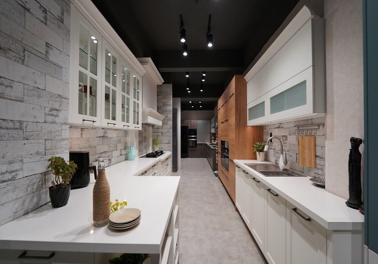 Design a Parallel Modular Kitchen