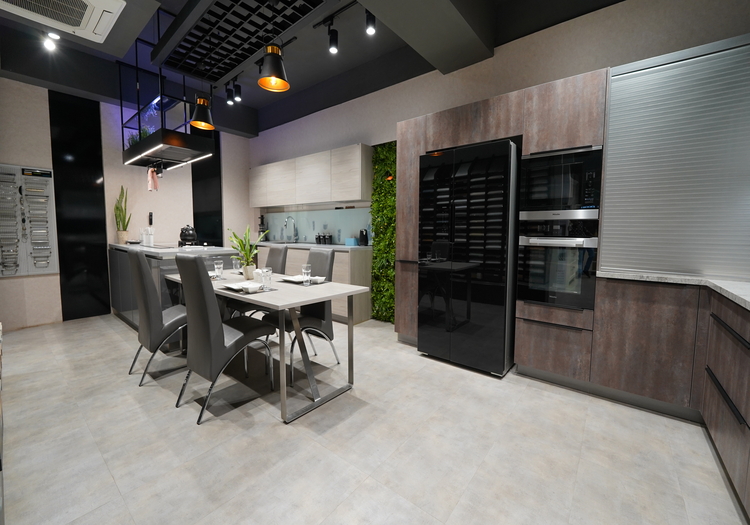 The Modular Kitchen Planning Guide Optimising the Work Triangle for Large Indian Families