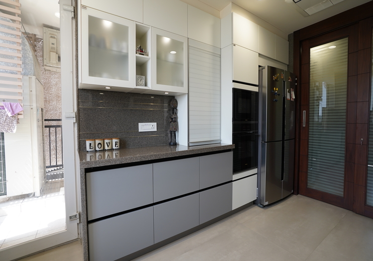 Can 80 Sq. Ft. Be Luxurious & Functional? The German Approach to Small Modular Kitchens