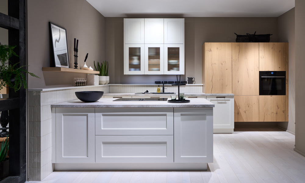 kitchen cabinet